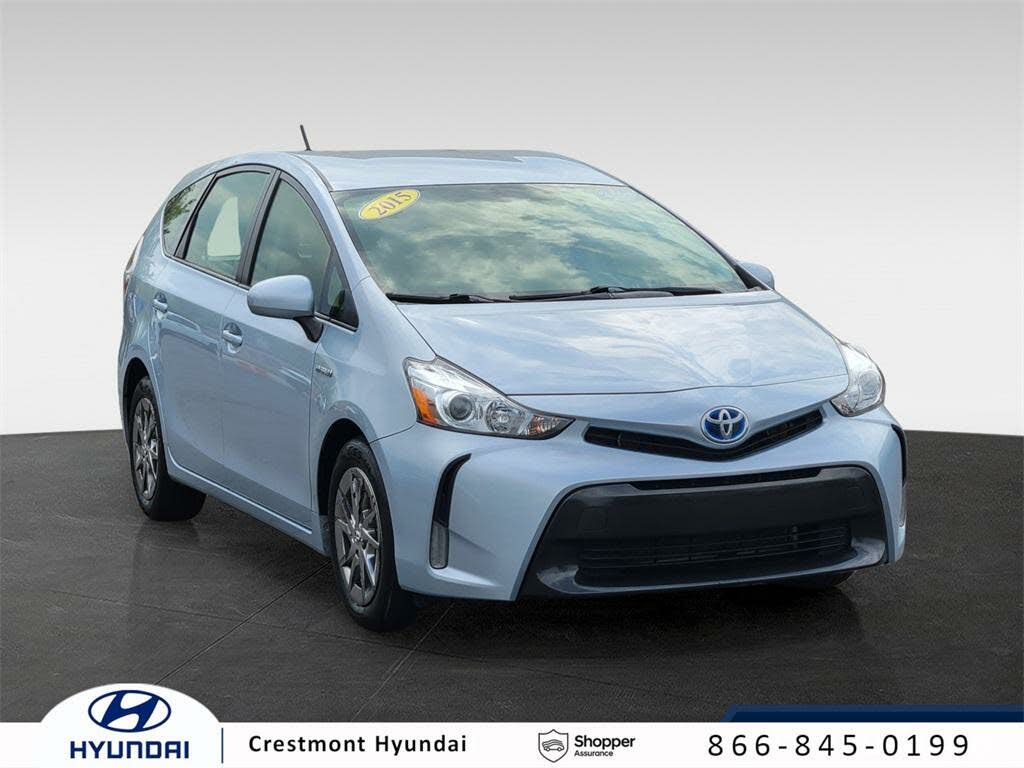 2015 Toyota Prius v Four FWD