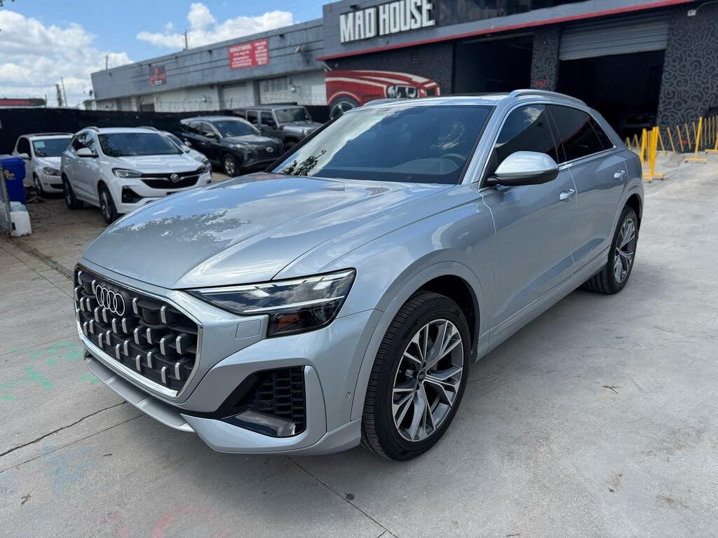 2024 Audi Q8 quattro Premium 55 TFSI