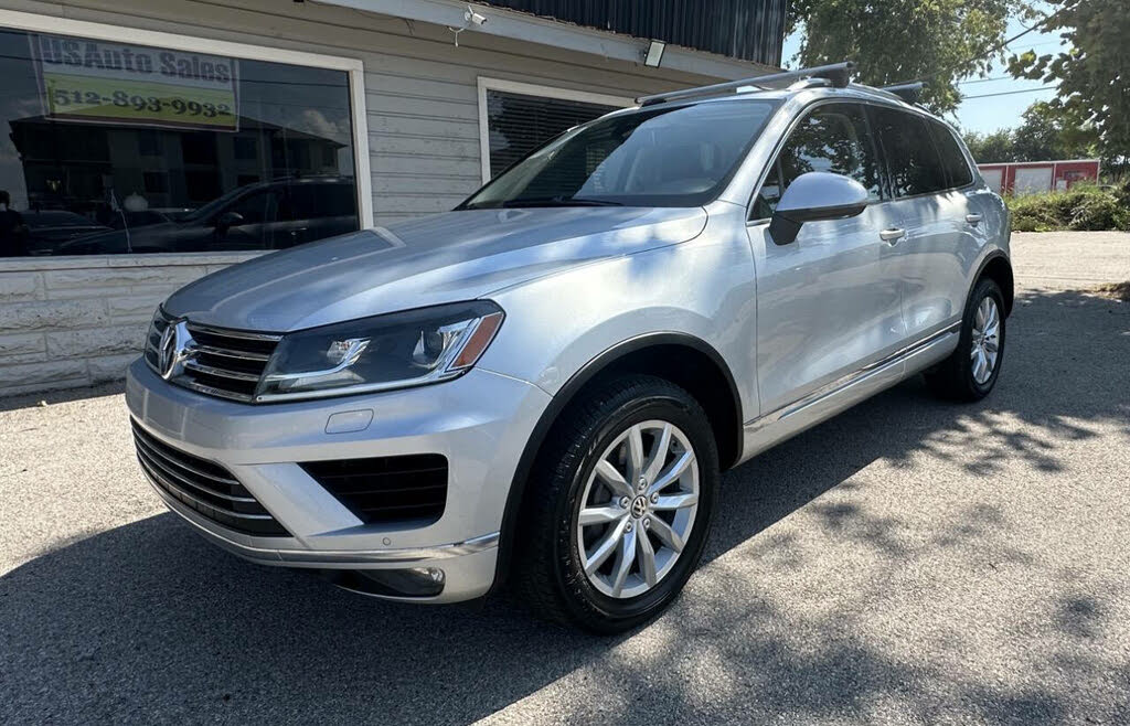2016 Volkswagen Touareg VR6 Sport with Tech