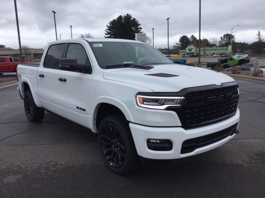 2025 RAM 1500 Limited Crew Cab 4WD