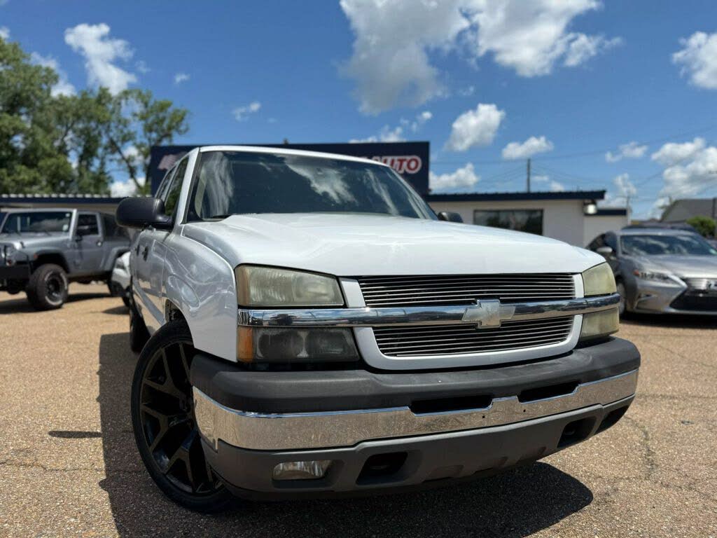 2005 Chevrolet Silverado 1500 LS Crew Cab RWD