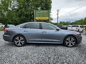 Volkswagen Passat 2.0T SE FWD
