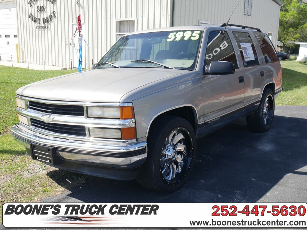 1999 Chevrolet Tahoe LS 4-Door RWD