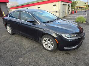 Chrysler 200 Limited Sedan FWD