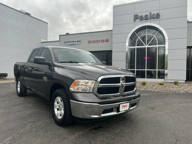2022 RAM 1500 Classic SLT Crew Cab 4WD