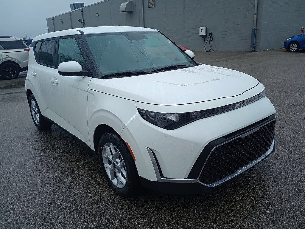 2025 Kia Soul LX FWD