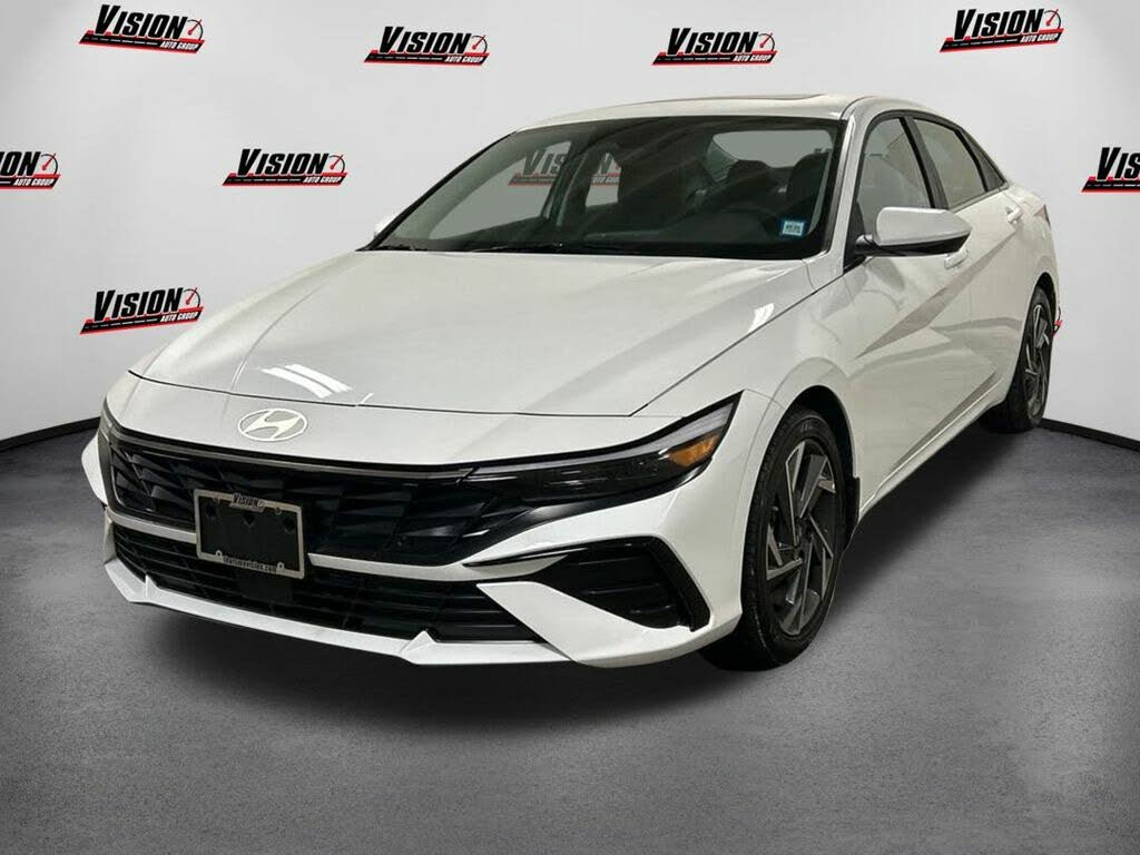 2024 Hyundai Elantra SEL FWD