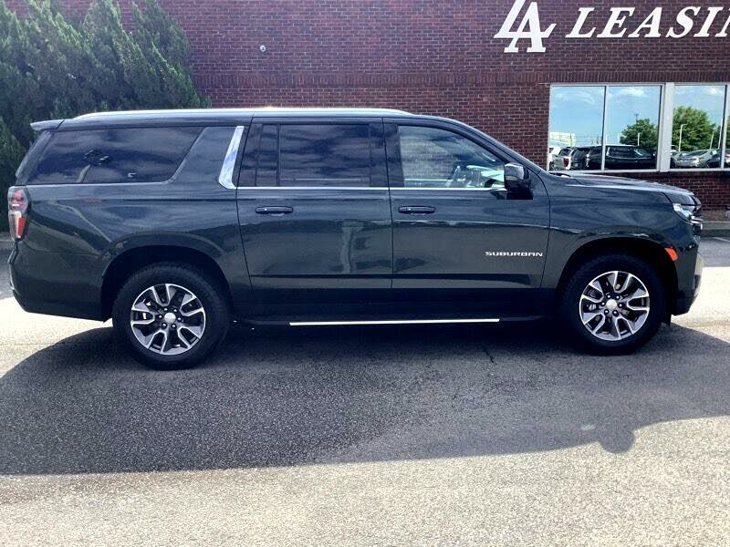 2022 Chevrolet Suburban LT RWD