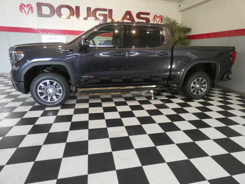 2024 GMC Sierra 1500 AT4 Crew Cab 4WD