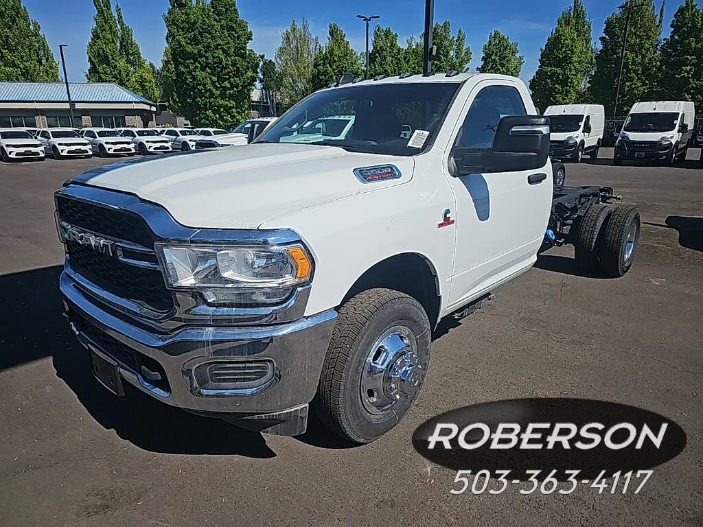 2024 RAM 3500 Chassis Tradesman Regular Cab LB DRW 4WD