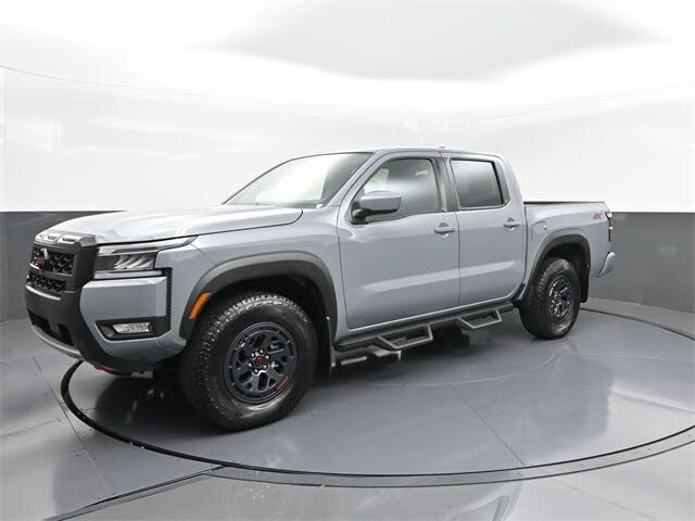 2025 Nissan Frontier PRO-4X Crew Cab 4WD