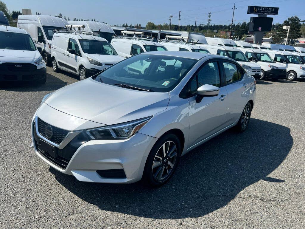 2021 Nissan Versa SV FWD
