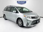Toyota Sienna XLE 7-Passenger FWD with Auto-Access Seat