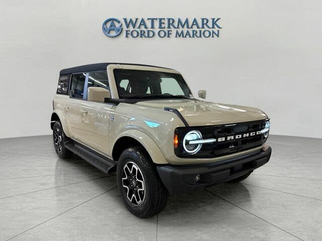 2025 Ford Bronco Outer Banks 4-Door 4WD