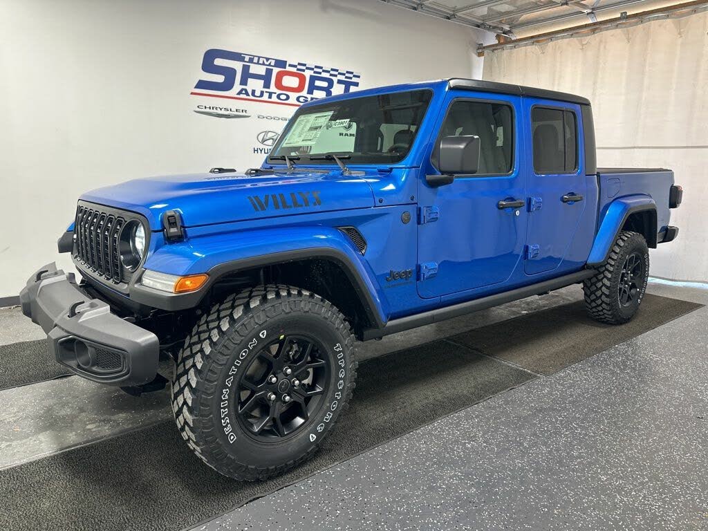 2025 Jeep Gladiator Willys Crew Cab 4WD