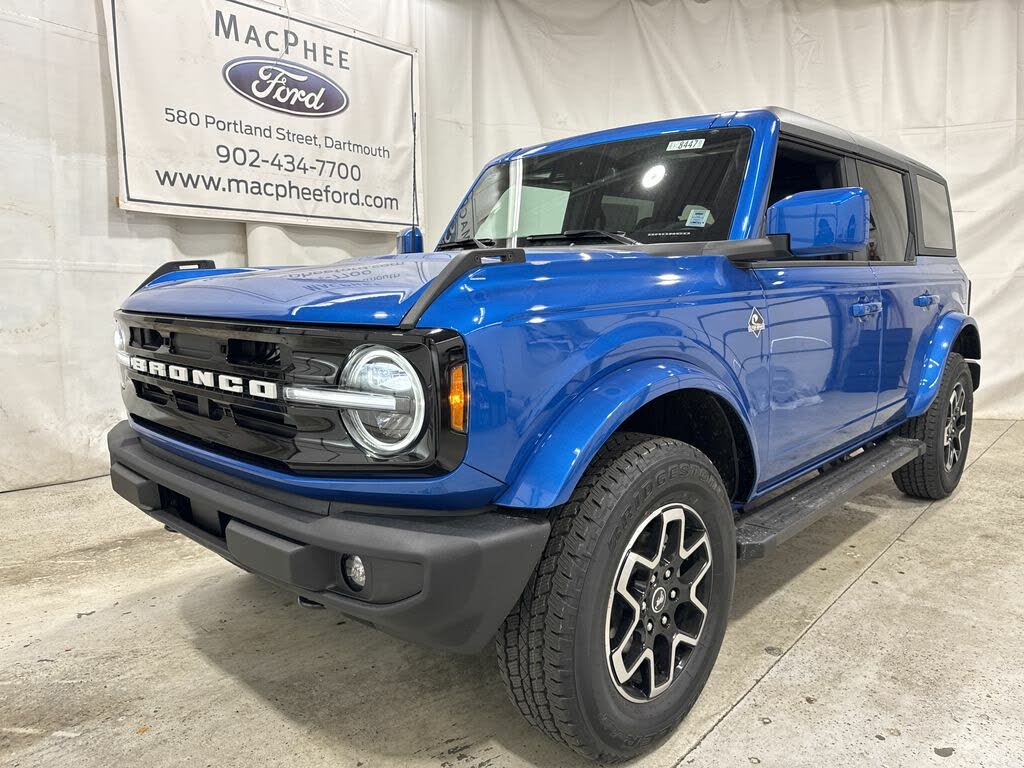 2024 Ford Bronco Outer Banks 4-Door 4WD