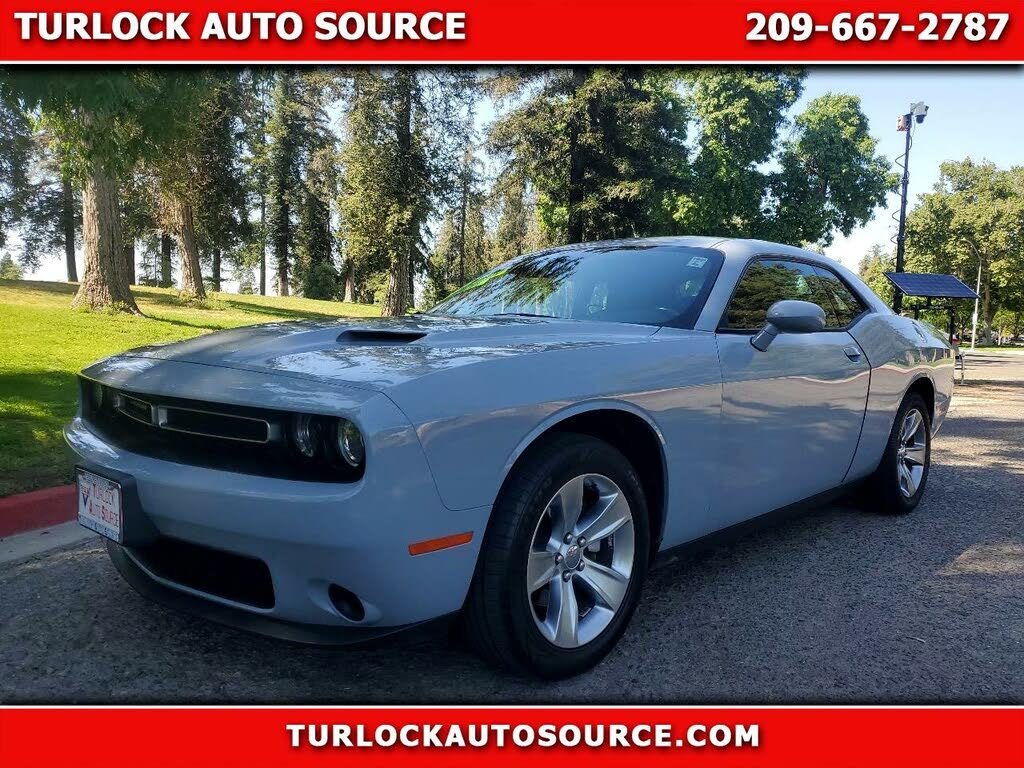 2021 Dodge Challenger SXT RWD