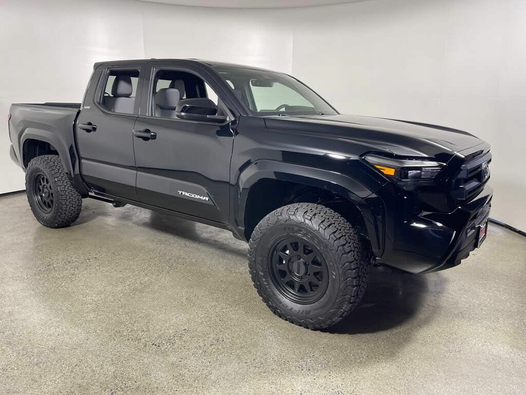 2025 Toyota Tacoma SR5 Double Cab 4WD