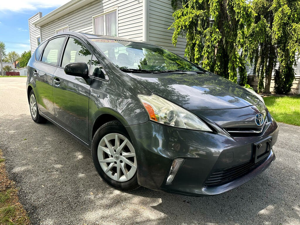 2012 Toyota Prius v Two FWD