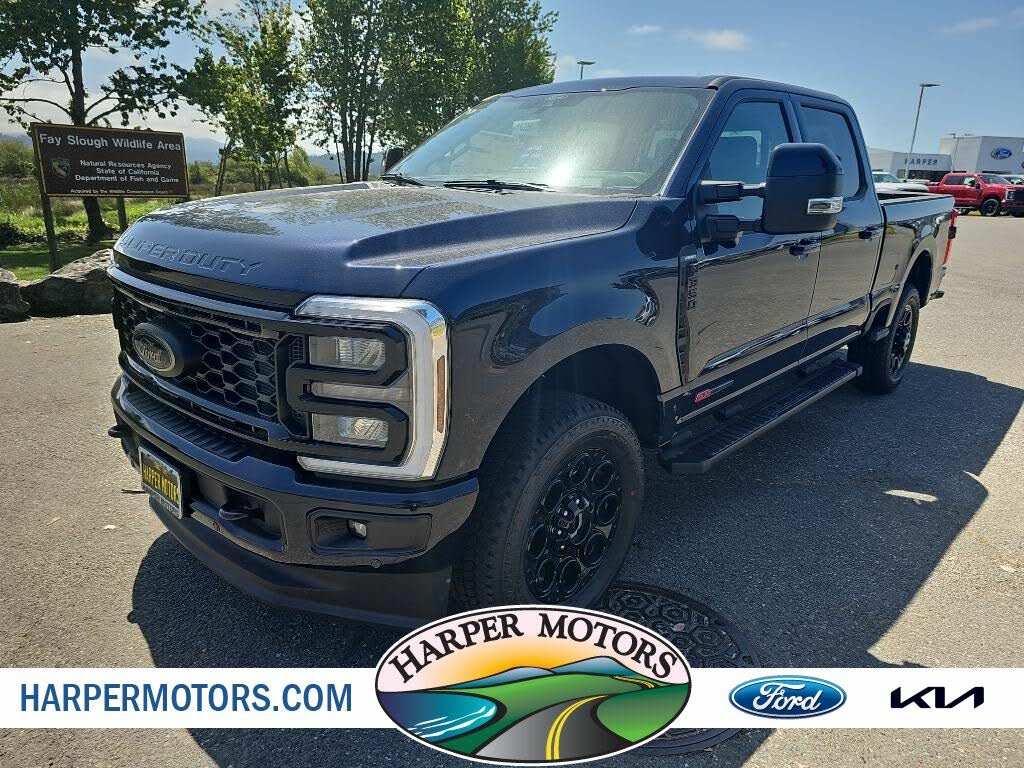 2025 Ford F-350 Super Duty Lariat Crew Cab 4WD