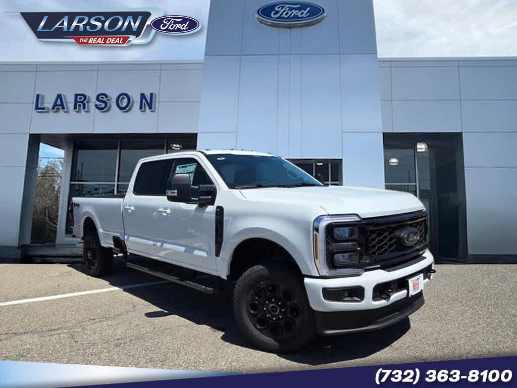 2025 Ford F-350 Super Duty XLT Crew Cab 4WD