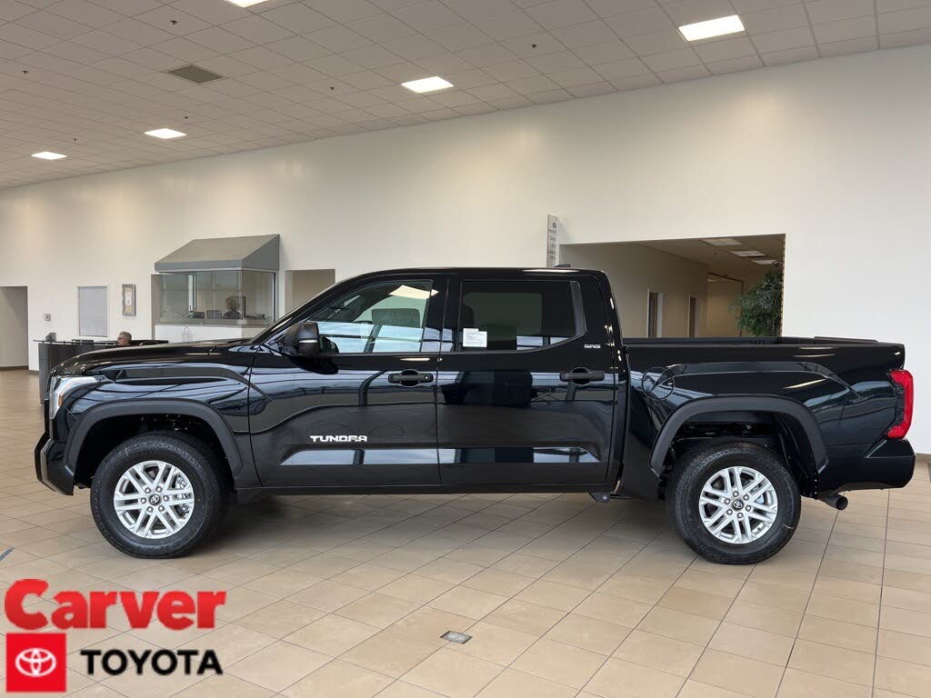2025 Toyota Tundra SR5 CrewMax Cab 4WD
