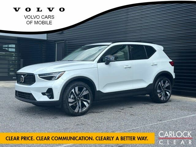 2025 Volvo XC40 B5 Plus Dark Theme AWD