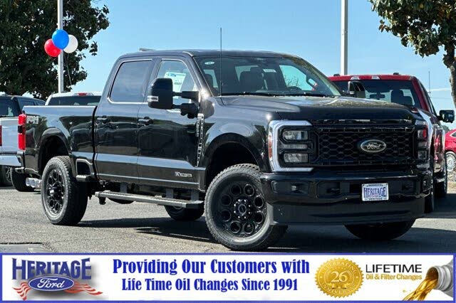 2025 Ford F-250 Super Duty Lariat Crew Cab 4WD