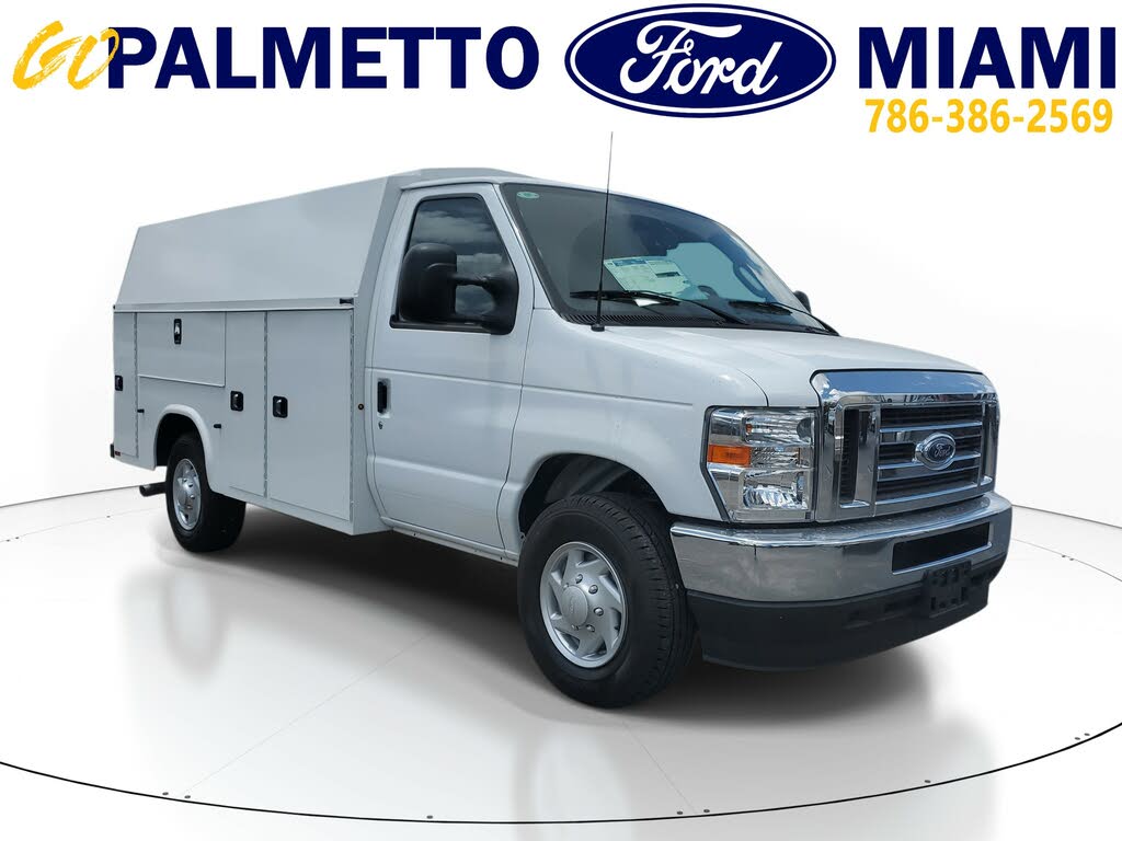 2025 Ford E-Series Chassis E-350 SD Cutaway SB DRW RWD