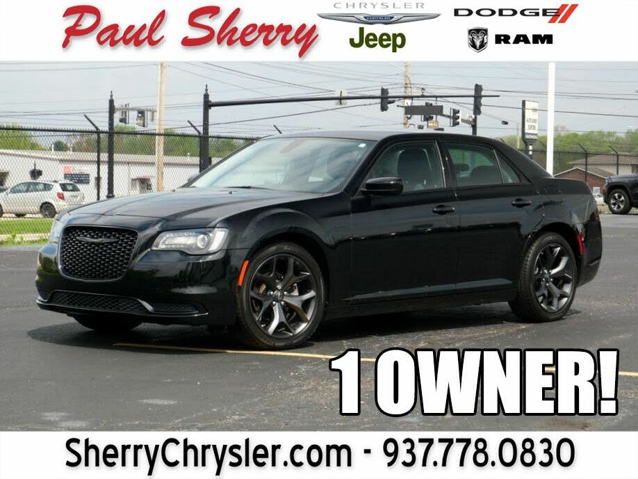 2023 Chrysler 300 Touring RWD