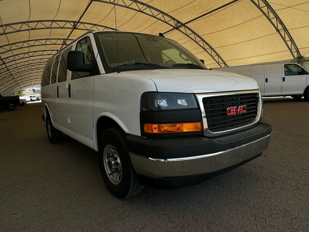 2025 GMC Savana LT 3500 RWD
