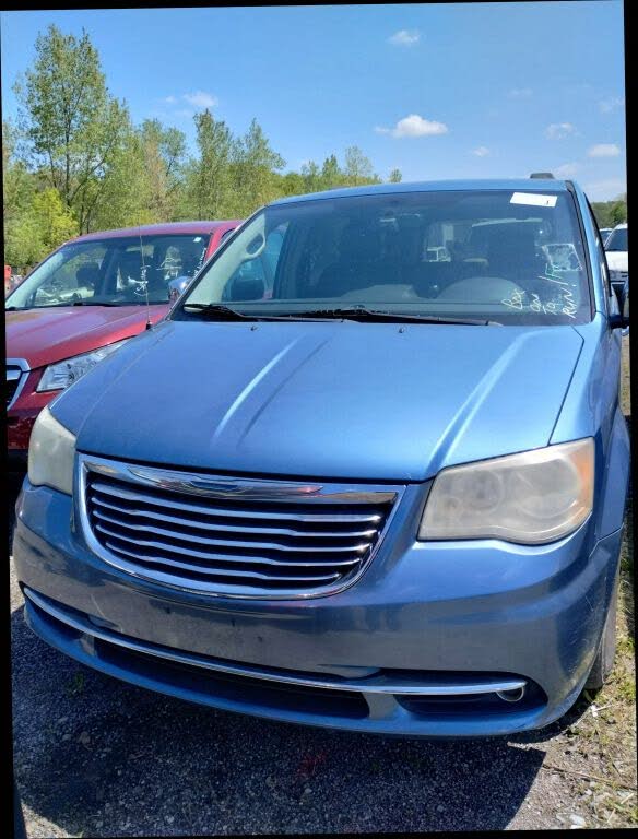2012 Chrysler Town & Country Touring-L FWD