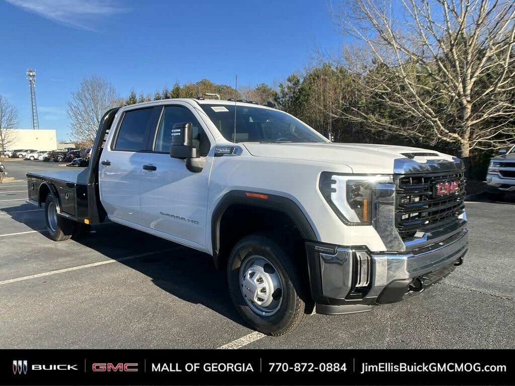2025 GMC Sierra 3500HD Chassis Pro Crew Cab 4WD