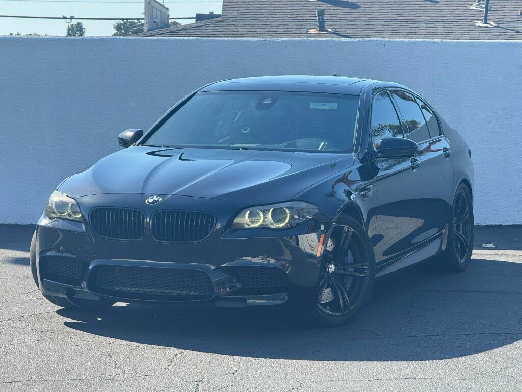 2013 BMW M5 RWD