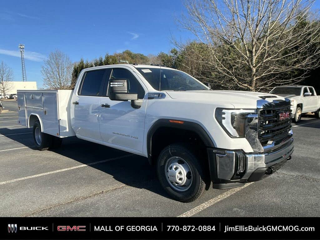2025 GMC Sierra 3500HD Chassis Pro Crew Cab 4WD