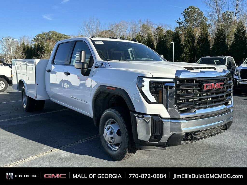 2025 GMC Sierra 3500HD Chassis Pro Crew Cab 4WD