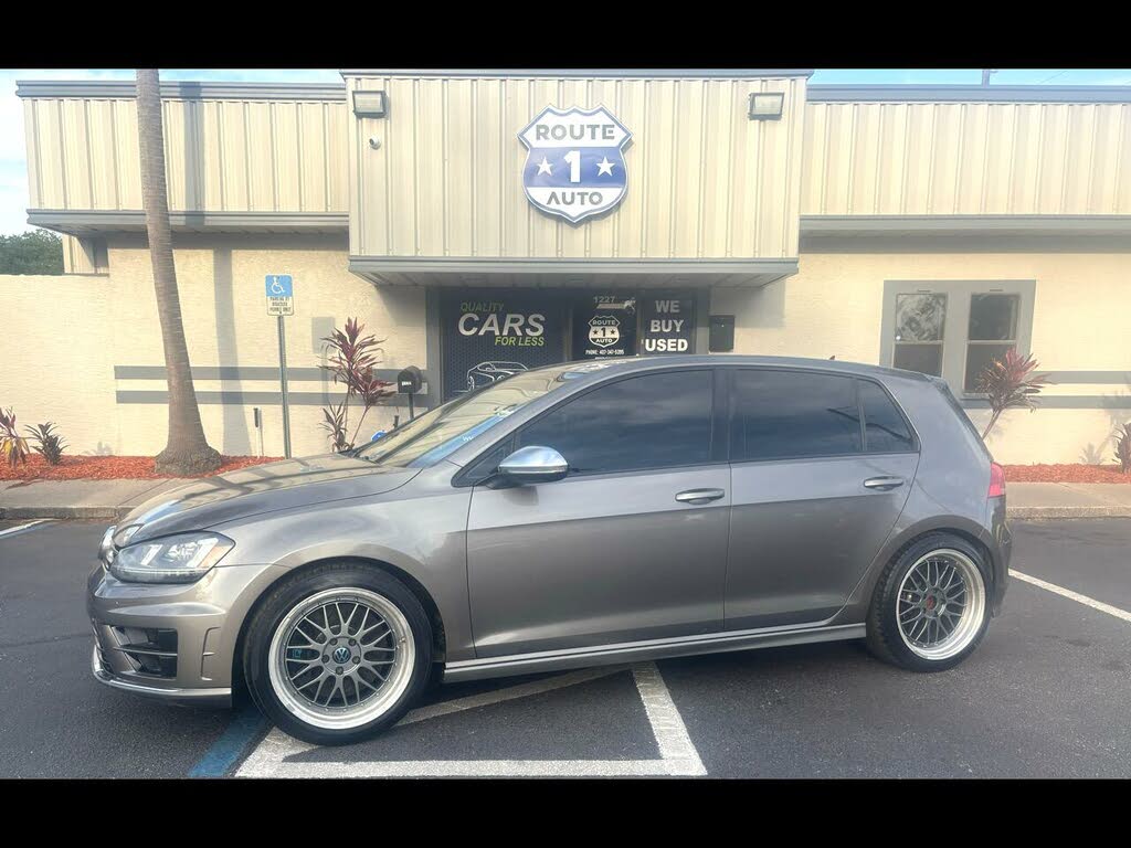 2016 Volkswagen Golf R 4-Door AWD