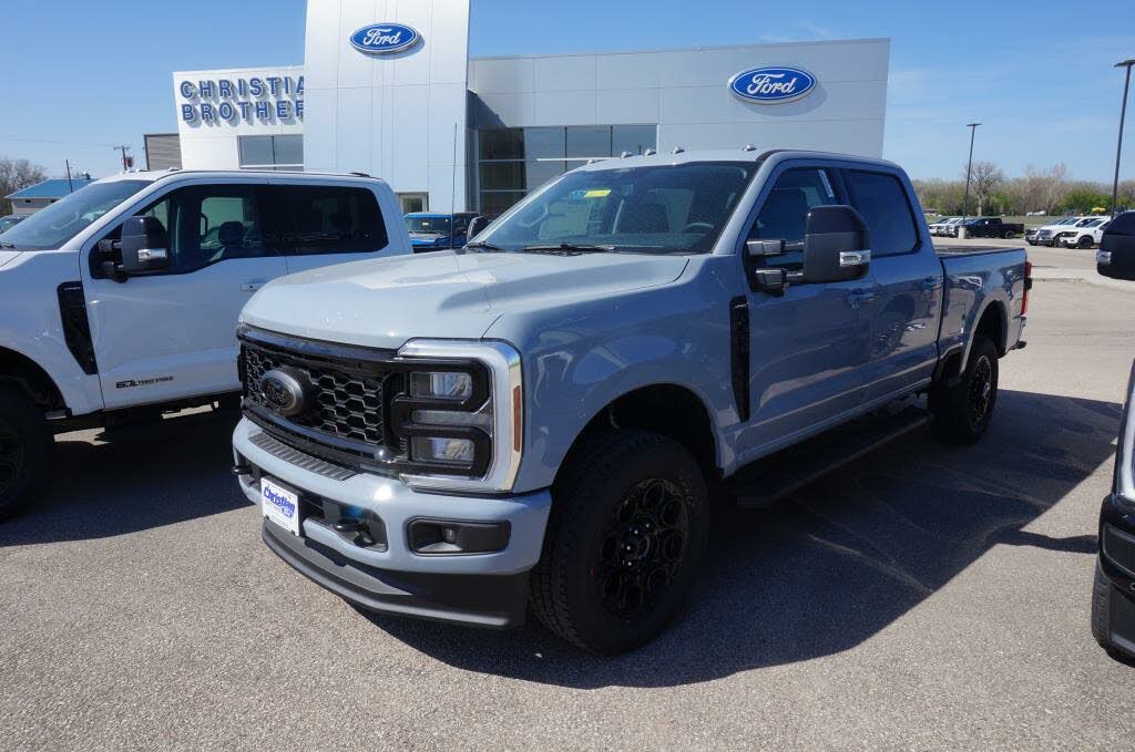 2025 Ford F-350 Super Duty Lariat Crew Cab 4WD