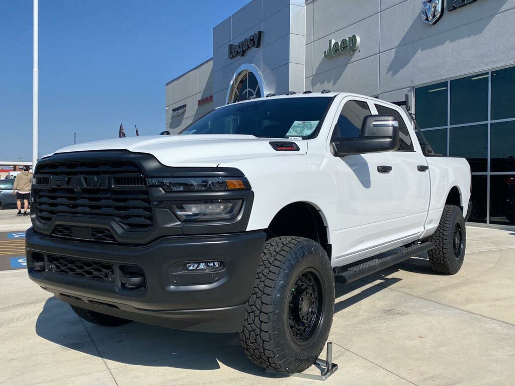2025 RAM 2500 Tradesman Crew Cab 4WD