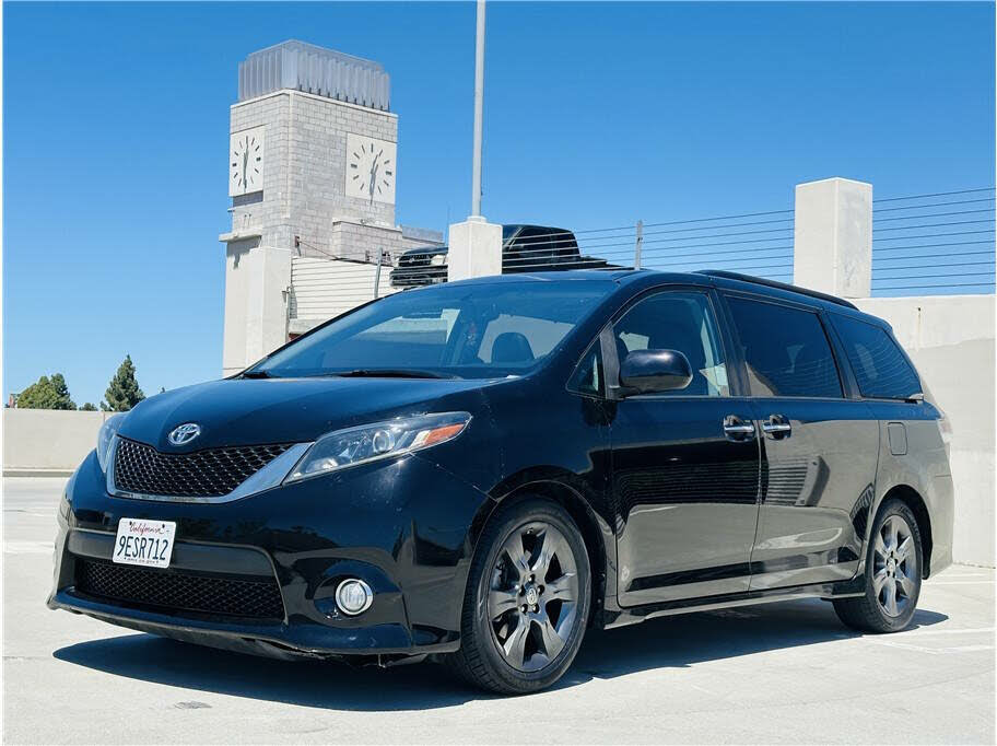 2016 Toyota Sienna SE Premium 8-Passenger