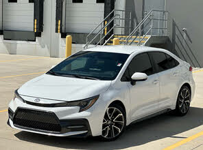 Toyota Corolla SE FWD