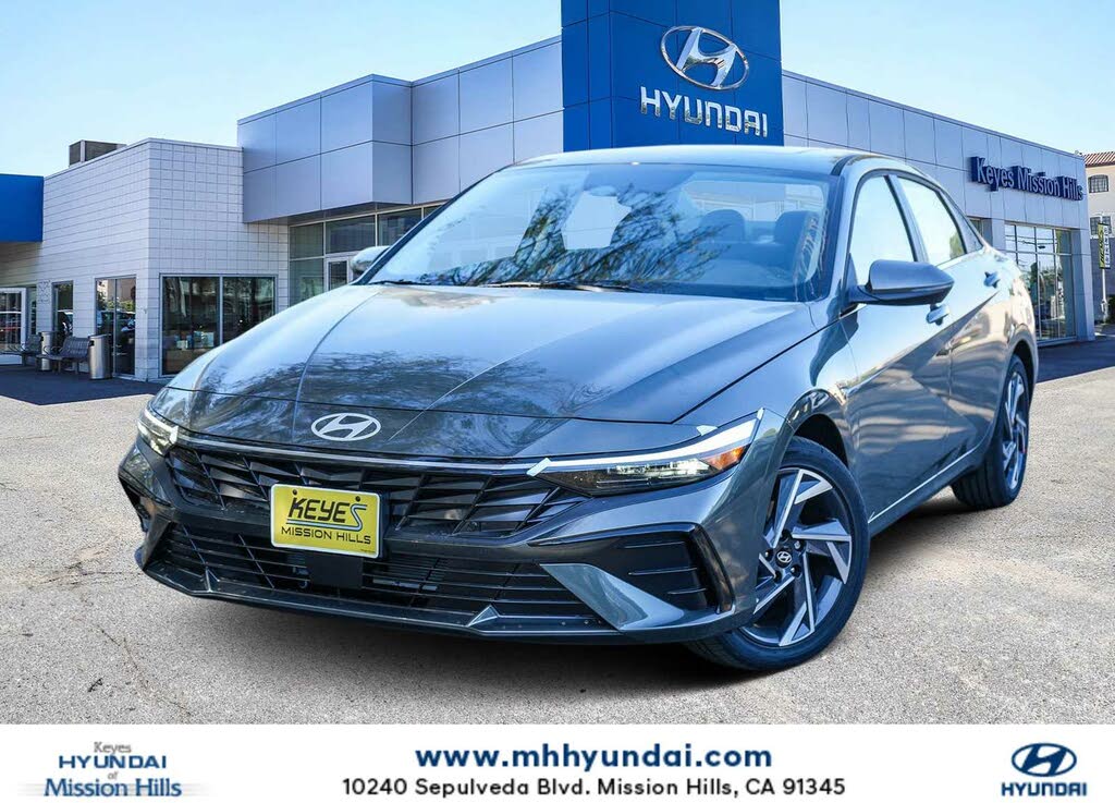 2025 Hyundai Elantra Limited FWD