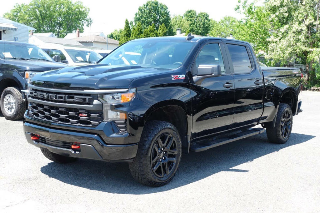 2022 Chevrolet Silverado 1500 Custom Trail Boss Crew Cab 4WD