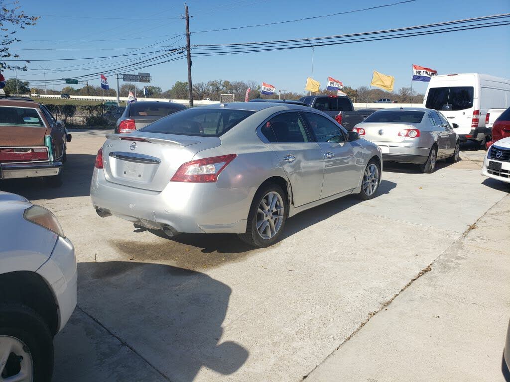 2010 Nissan Maxima SV