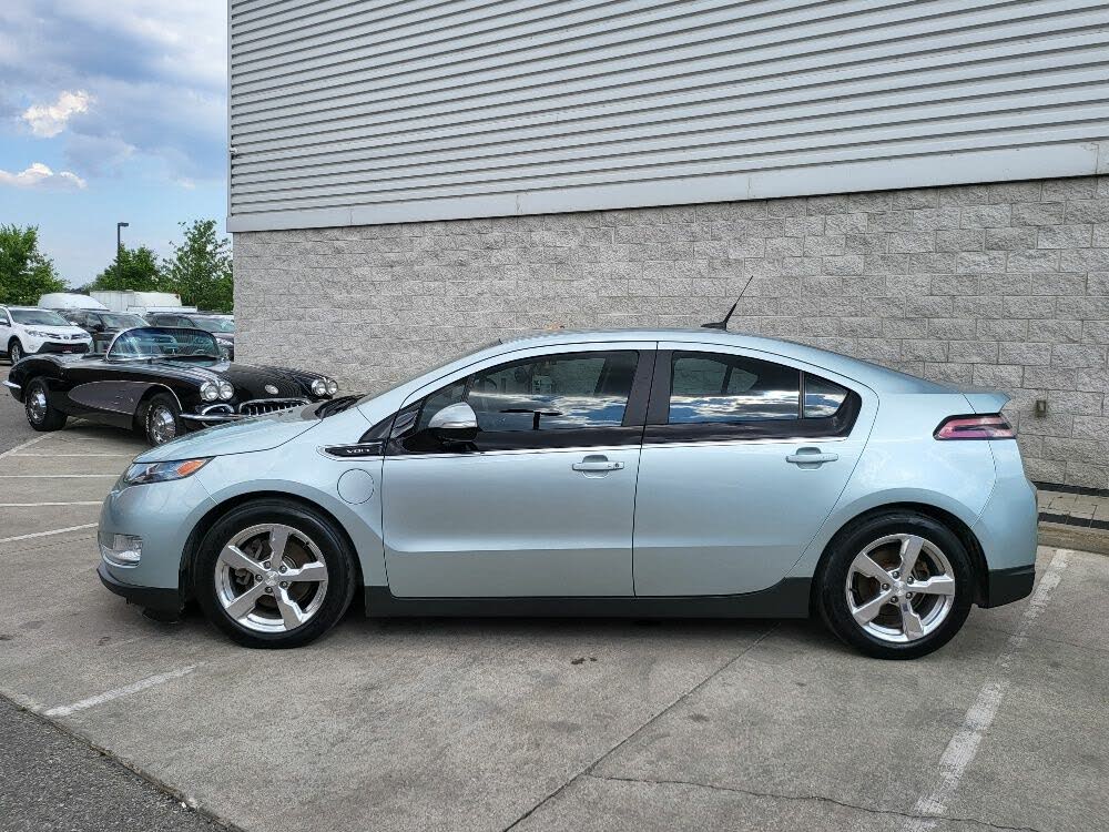 2013 Chevrolet Volt Premium FWD