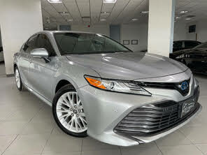 Toyota Camry Hybrid XLE FWD