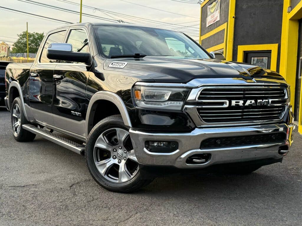 2020 RAM 1500 Laramie Crew Cab 4WD