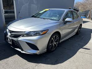 Toyota Camry L FWD