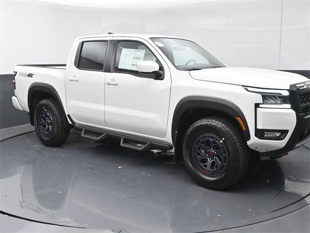 2025 Nissan Frontier PRO-4X Crew Cab 4WD