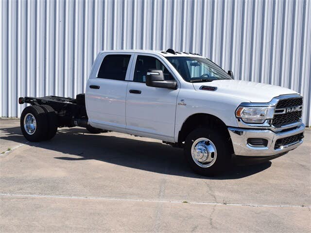 2024 RAM 3500 Chassis Tradesman Crew Cab LB DRW 4WD